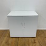 2-Door wooden credenza cabinet - Image 4