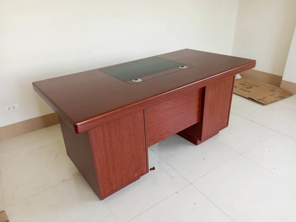executive-office-table-with-drawers-3-1000x1000-1.webp 1400mm executive office desk - Image 1